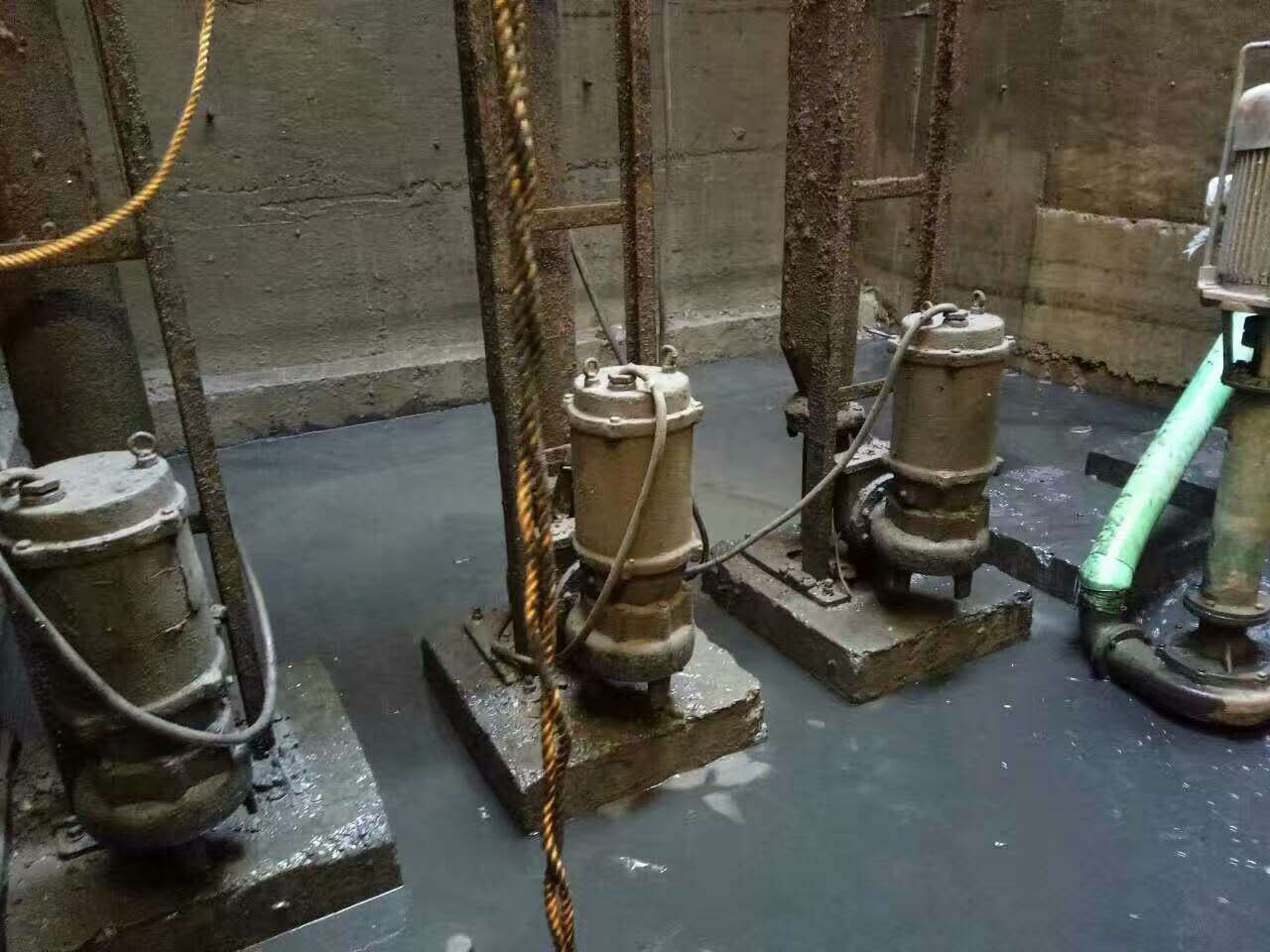 万年污水池清理